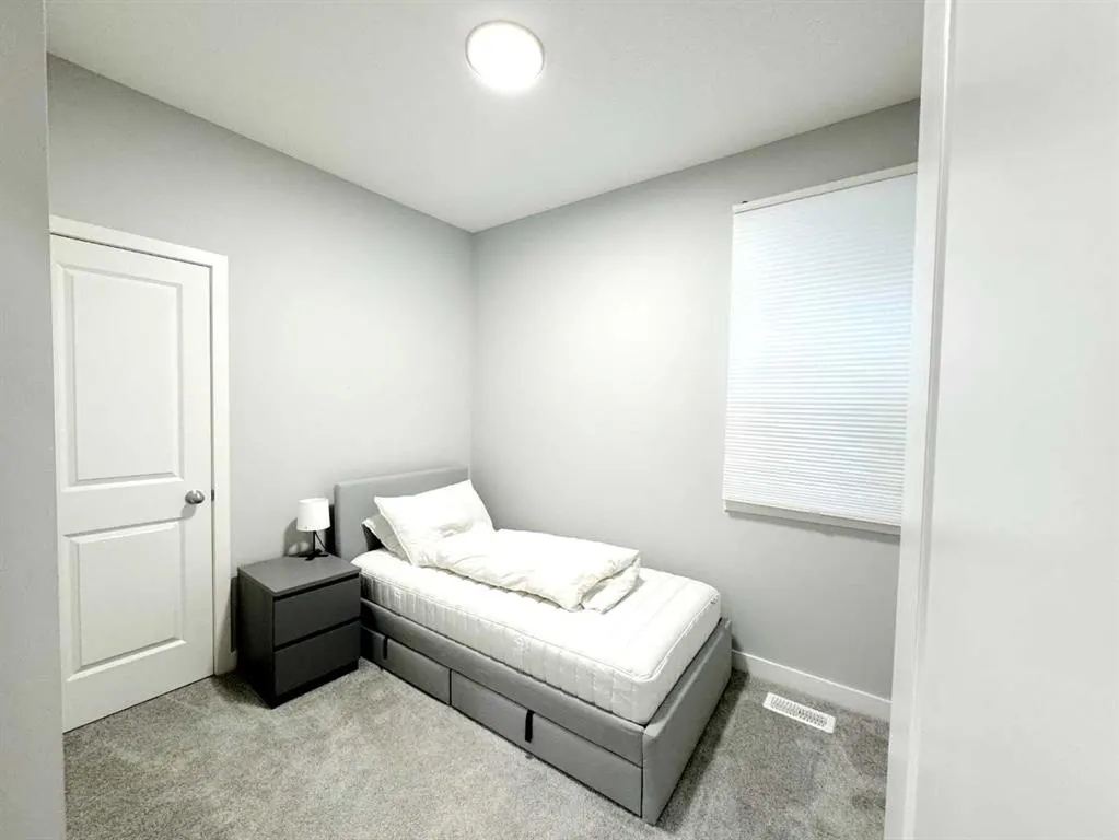 14 Sundown Close