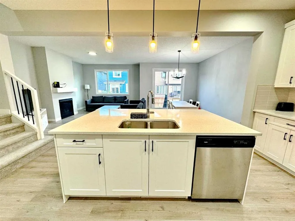 14 Sundown Close
