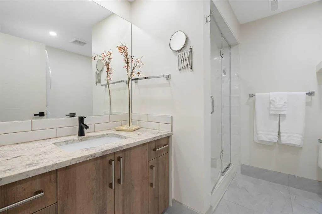 31 Biggar Heights Bay