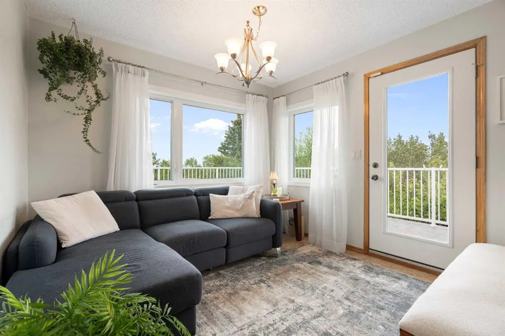 31 Biggar Heights Bay