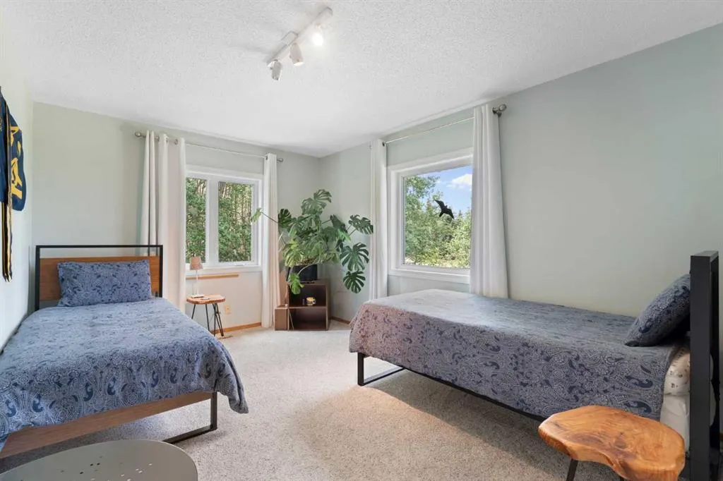 31 Biggar Heights Bay