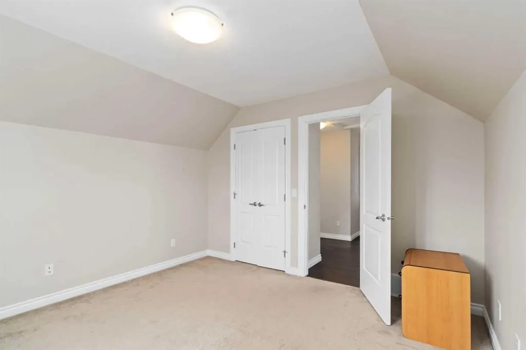 240 Comeau Crescent