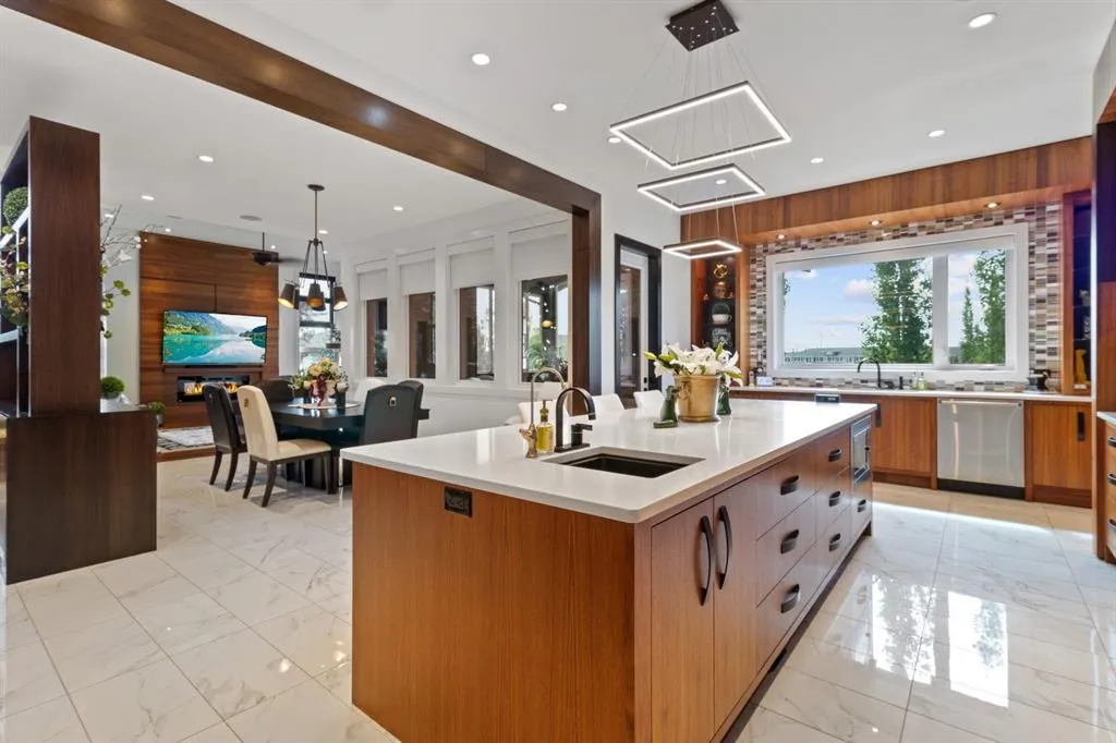 57 Lazaro Close