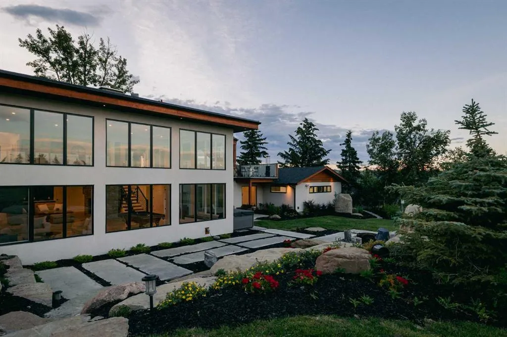 10 Devonian Ridge Place