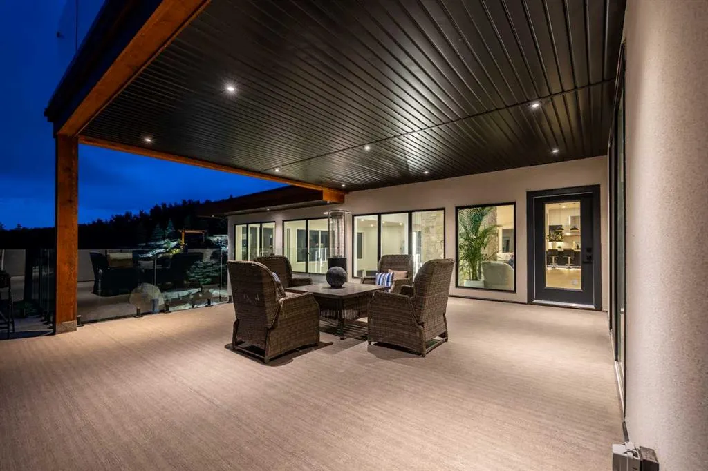 10 Devonian Ridge Place