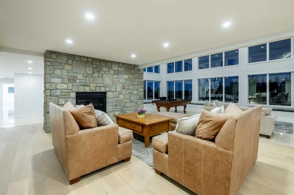 10 Devonian Ridge Place