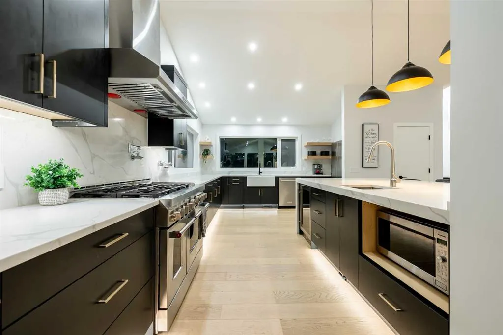10 Devonian Ridge Place