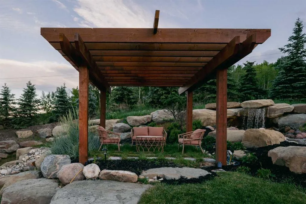 10 Devonian Ridge Place