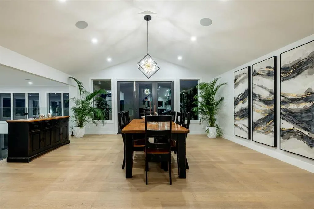 10 Devonian Ridge Place