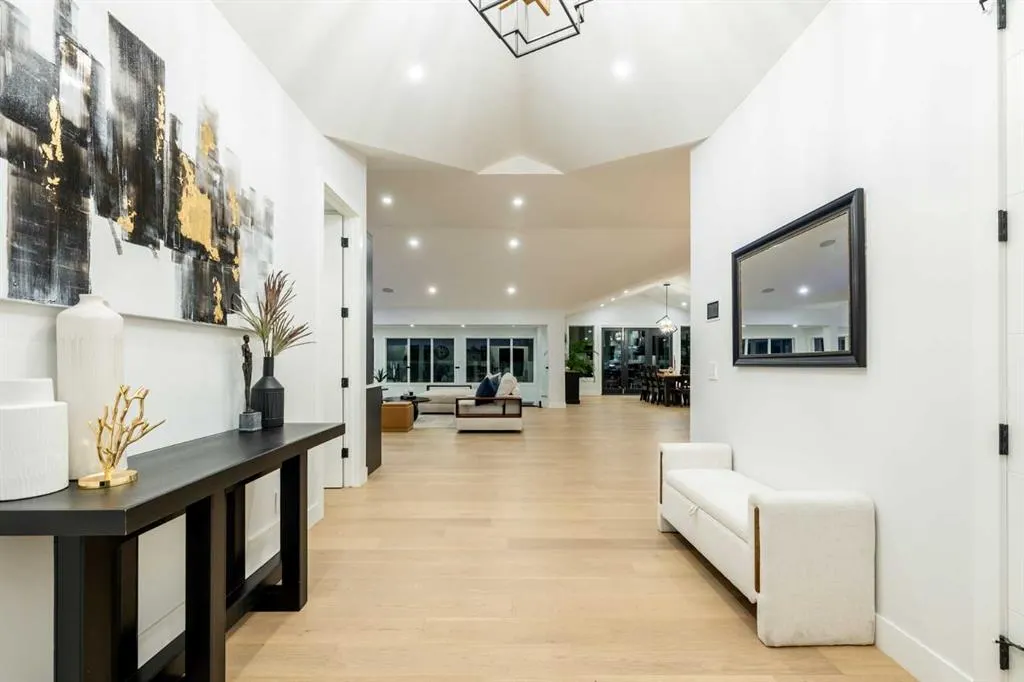 10 Devonian Ridge Place