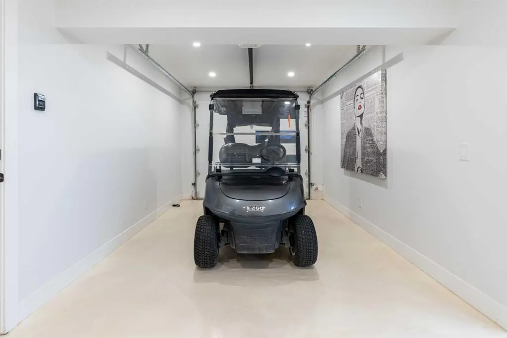 10 Devonian Ridge Place