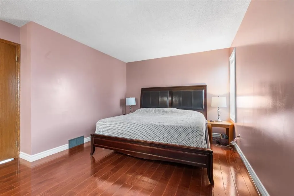 249 Applewood Place SE