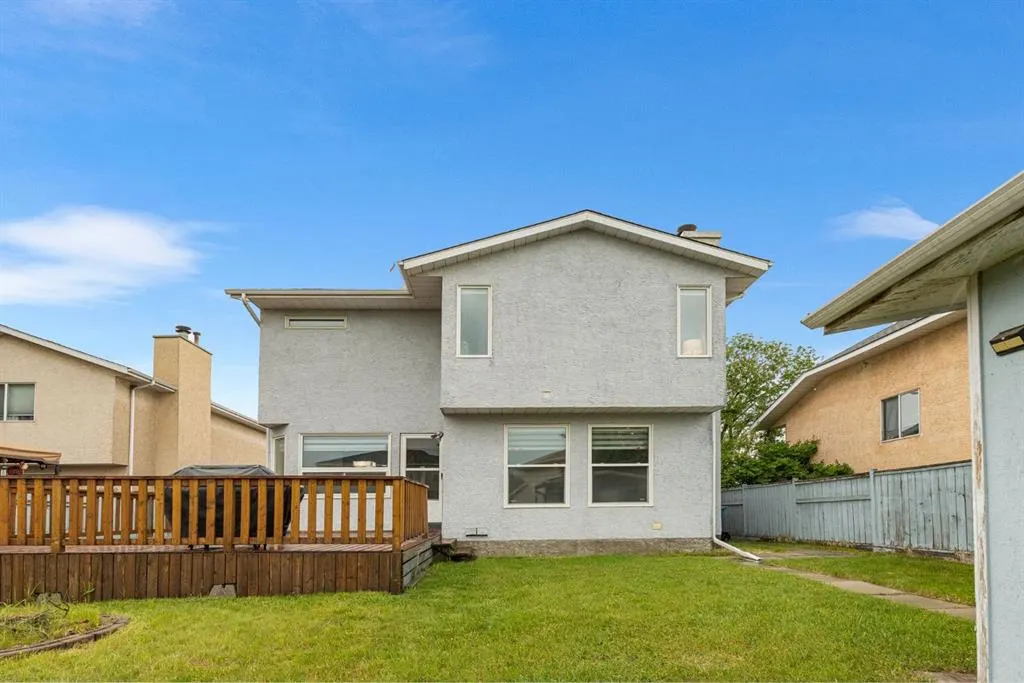 249 Applewood Place SE