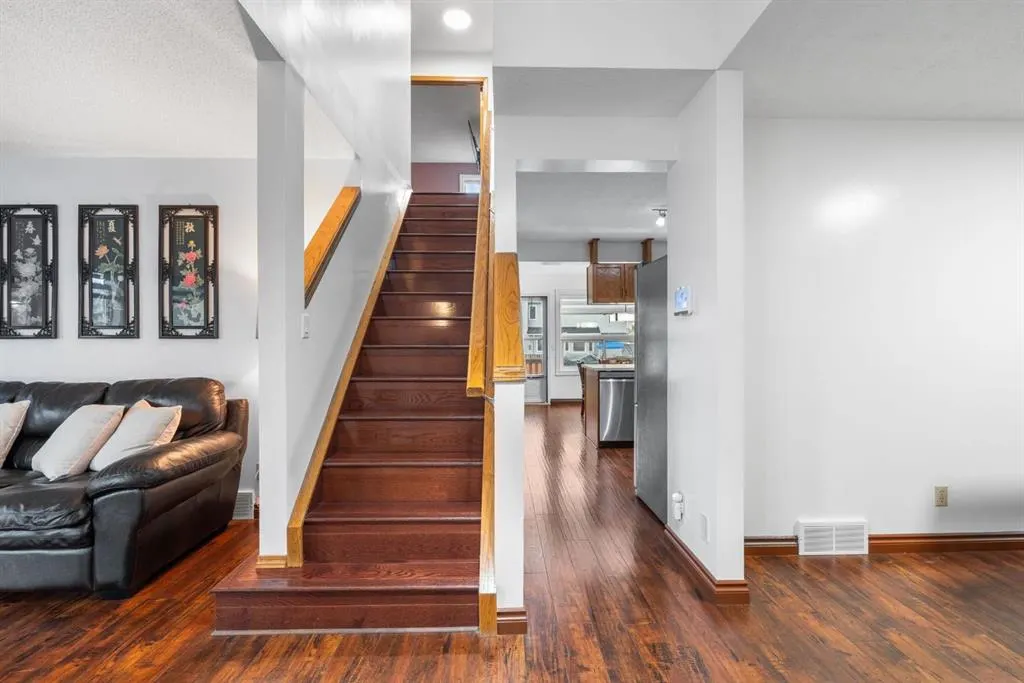 249 Applewood Place SE