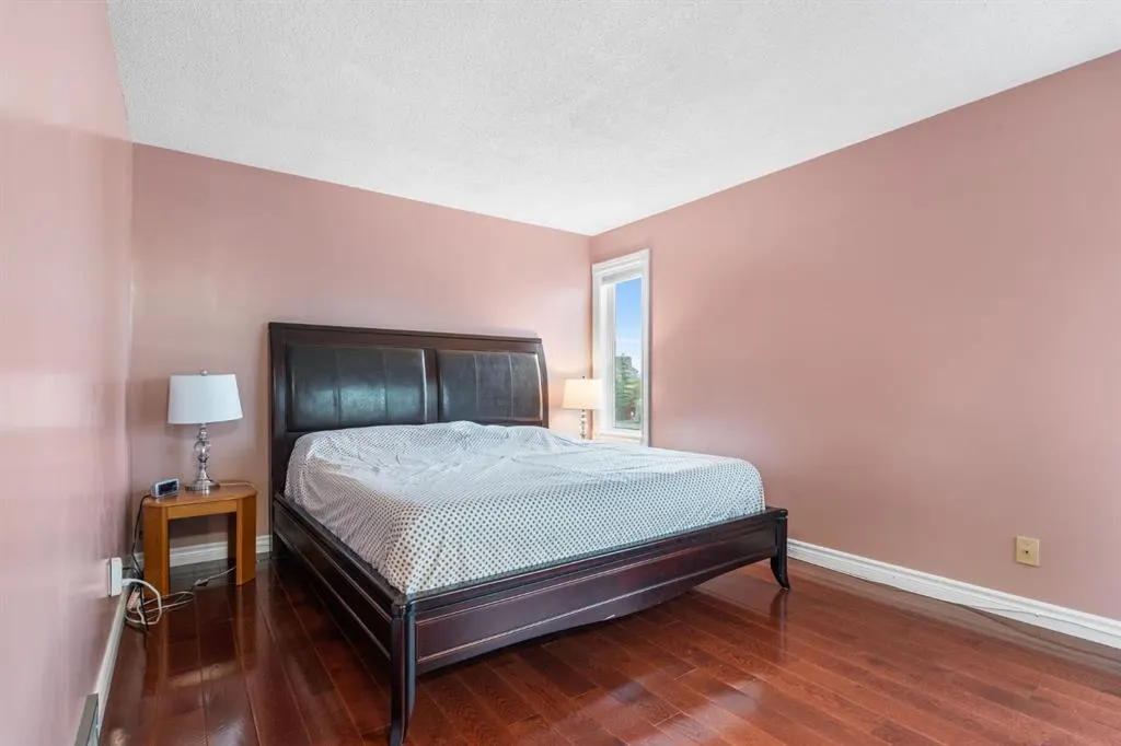 249 Applewood Place SE
