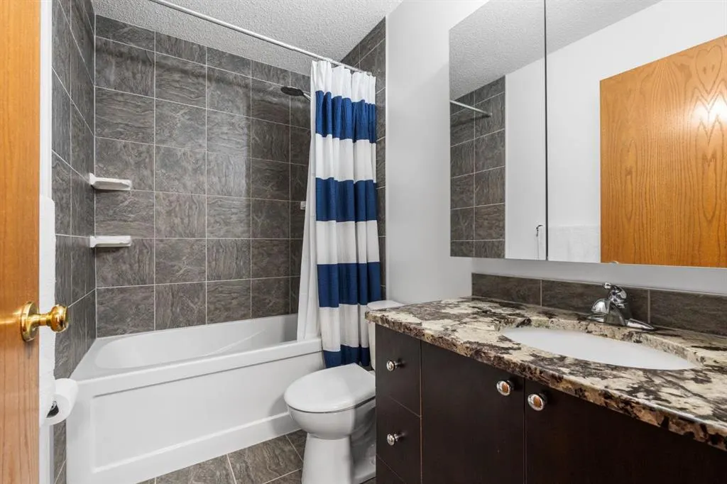 249 Applewood Place SE