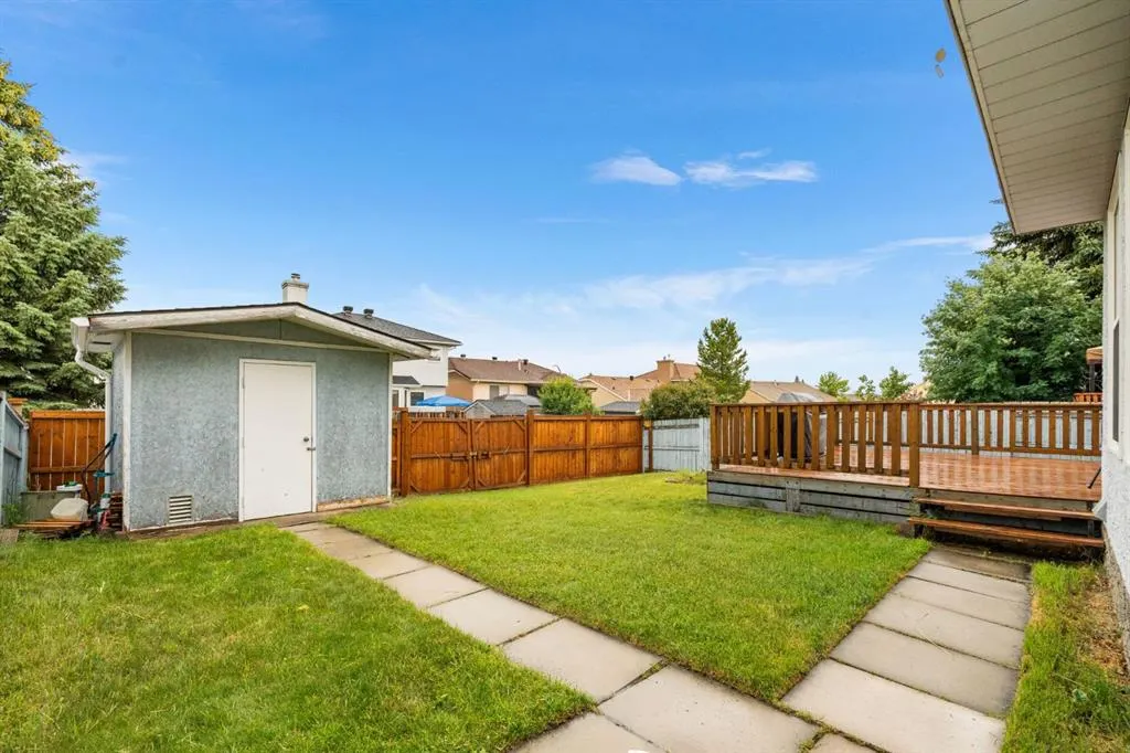 249 Applewood Place SE