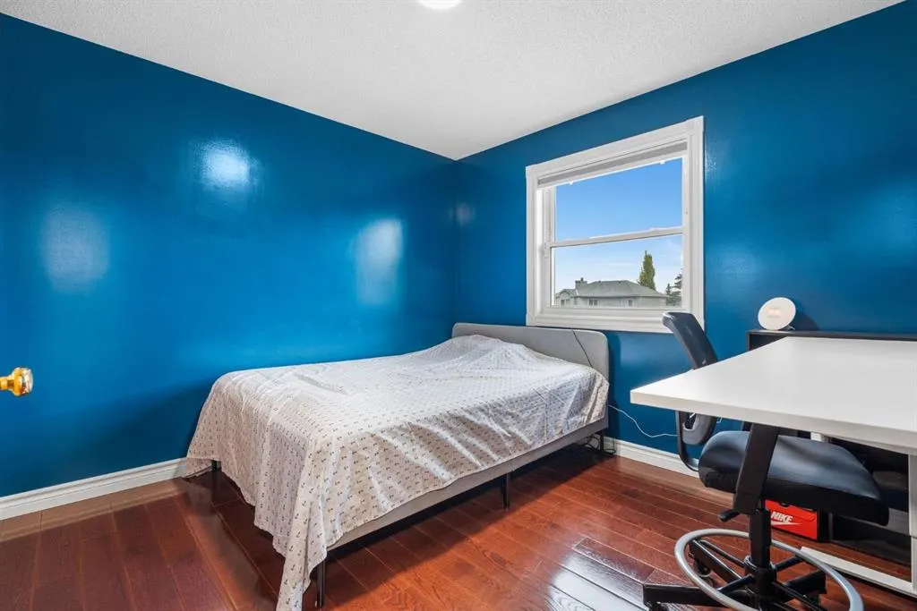 249 Applewood Place SE