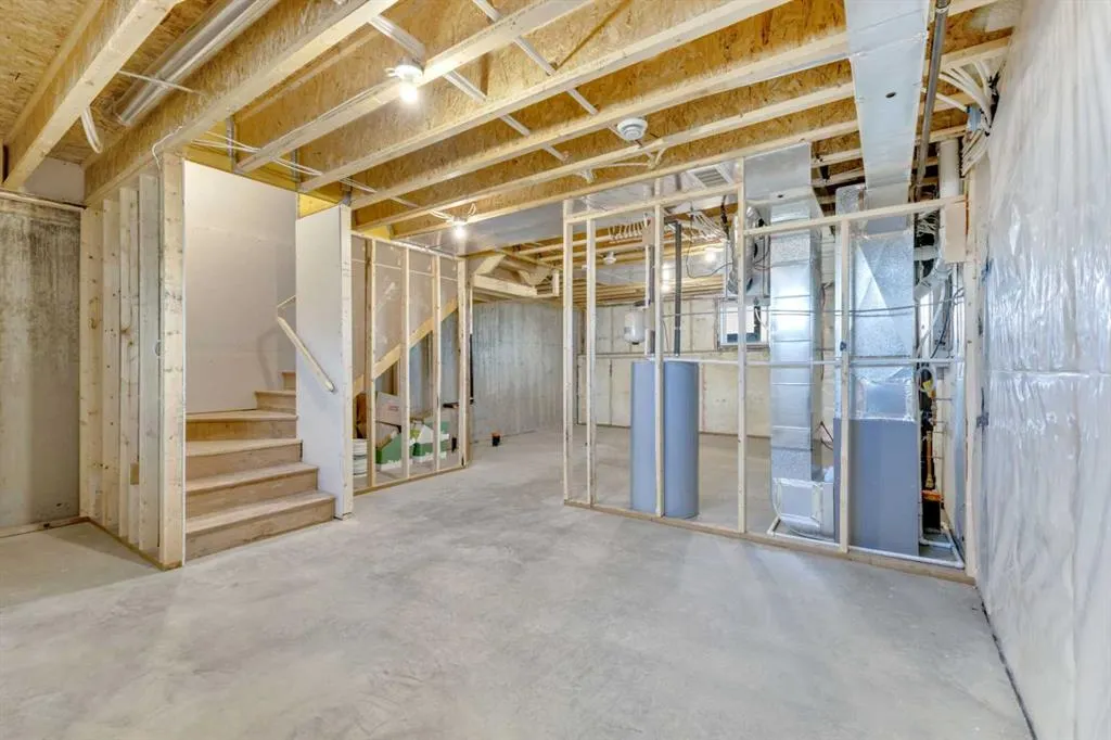 13 Gray Close