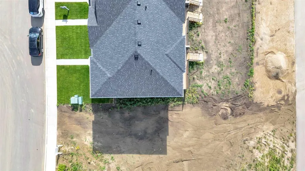 13 Gray Close