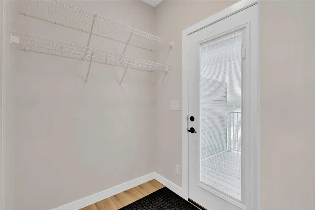 13 Gray Close