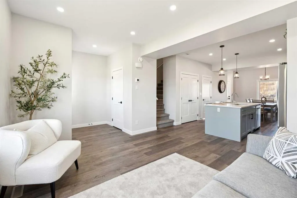 111 Gray Close