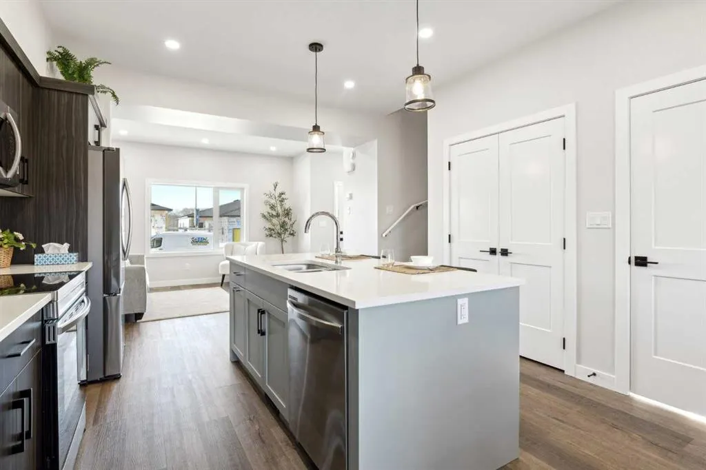 111 Gray Close