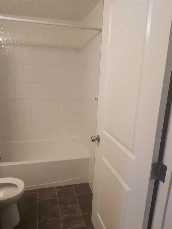 2715 12 Avenue SE, #304