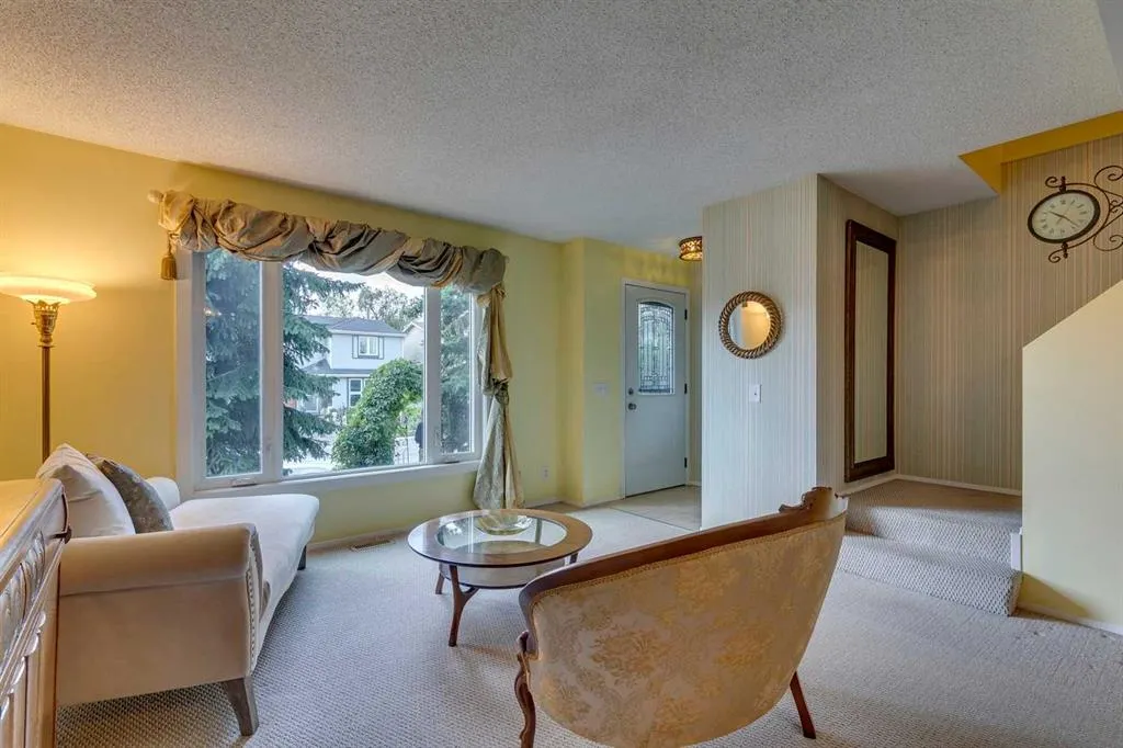 85 Erin Woods Place SE