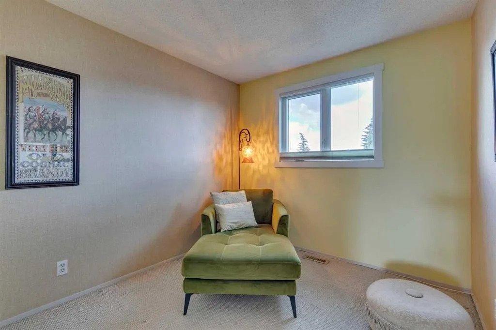 85 Erin Woods Place SE