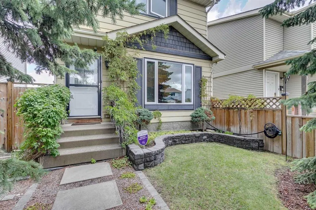 85 Erin Woods Place SE