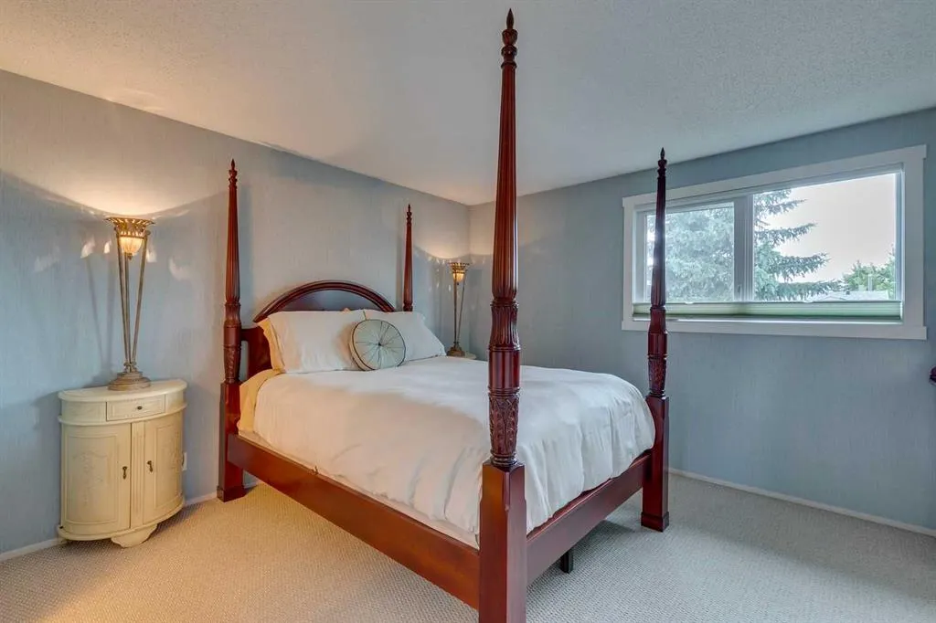 85 Erin Woods Place SE