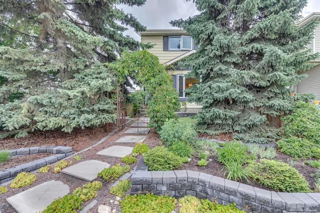 85 Erin Woods Place SE