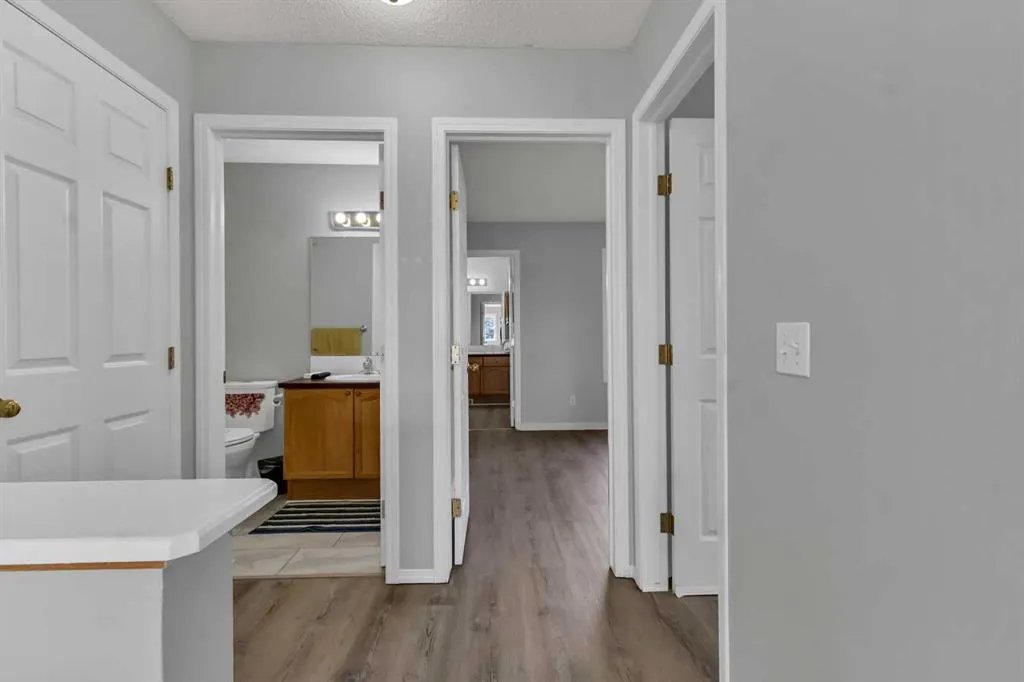 42 Royal Elm Drive NW