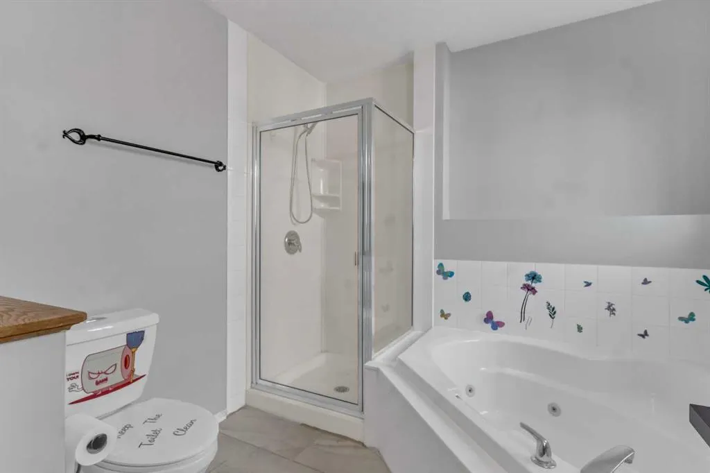 42 Royal Elm Drive NW