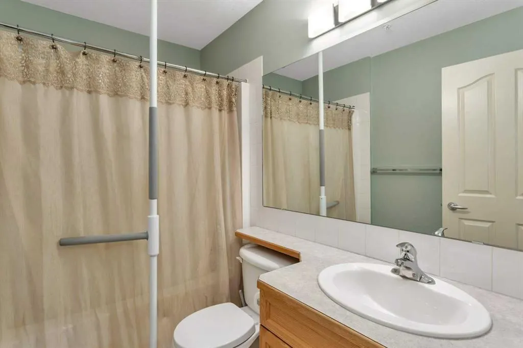 3501 49 Avenue, #102