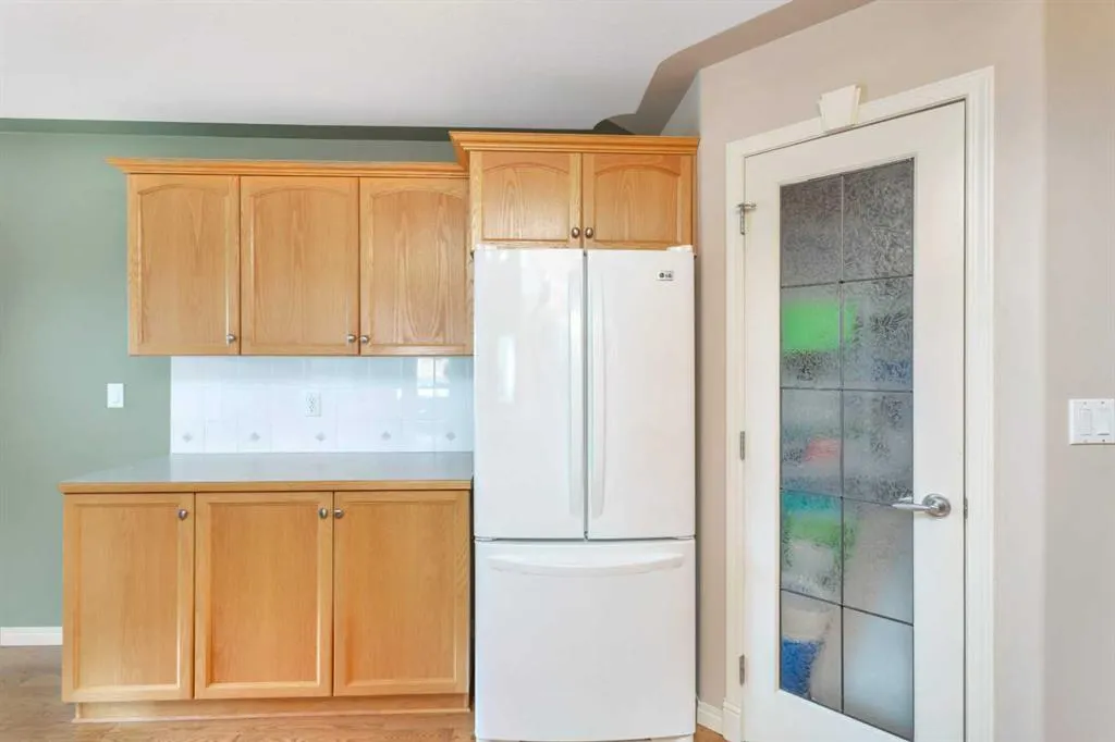 3501 49 Avenue, #102