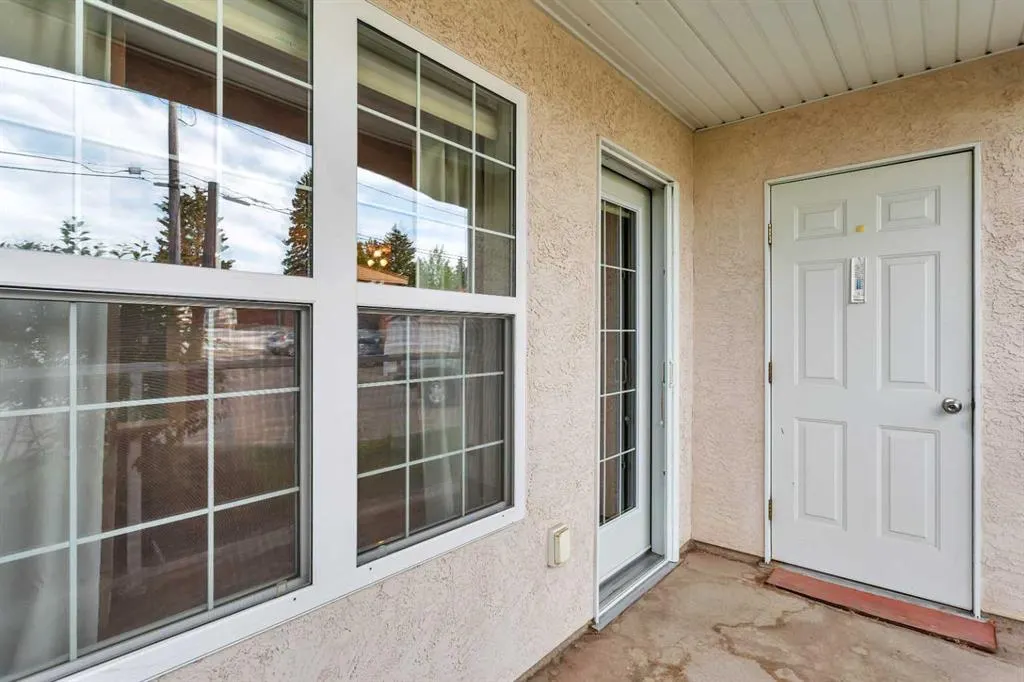 3501 49 Avenue, #102