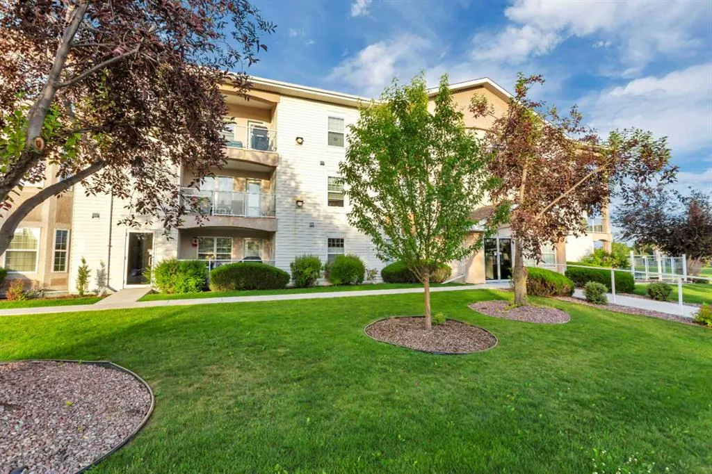 3501 49 Avenue, #102
