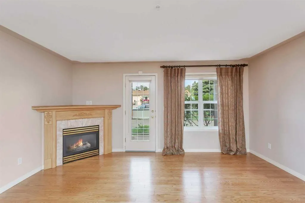 3501 49 Avenue, #102