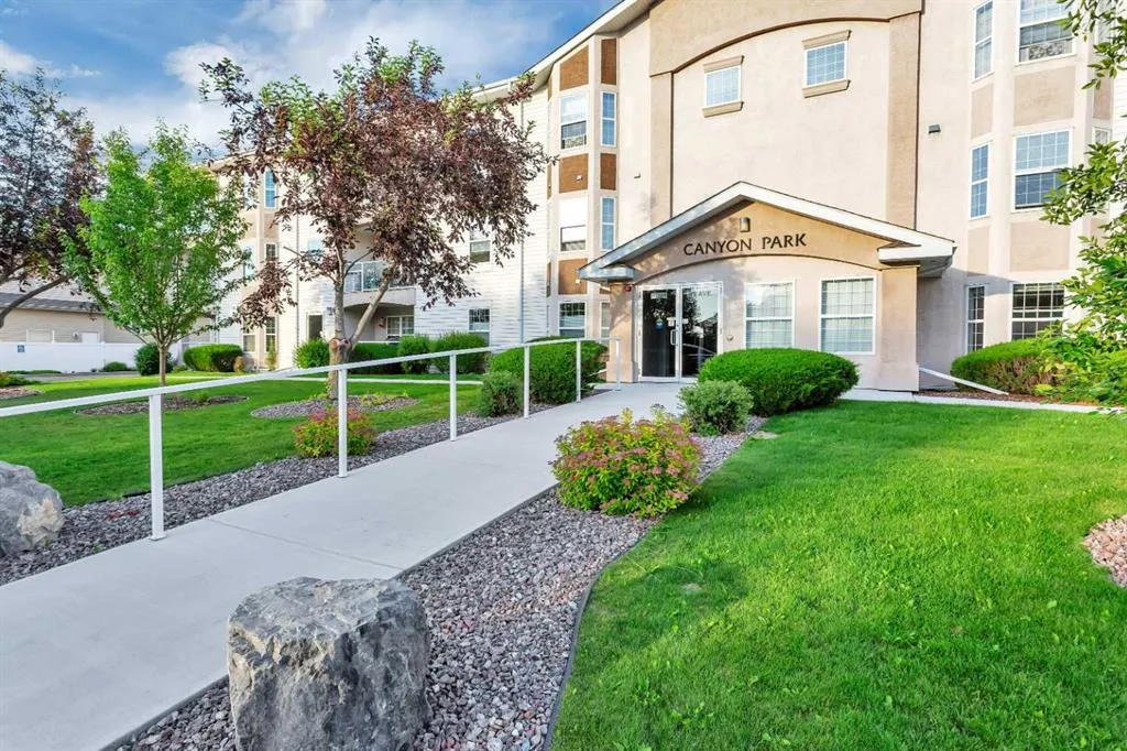3501 49 Avenue, #102