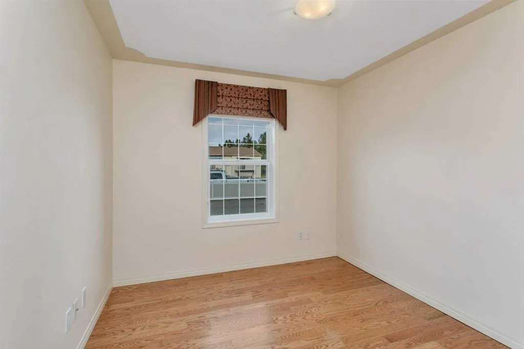 3501 49 Avenue, #102