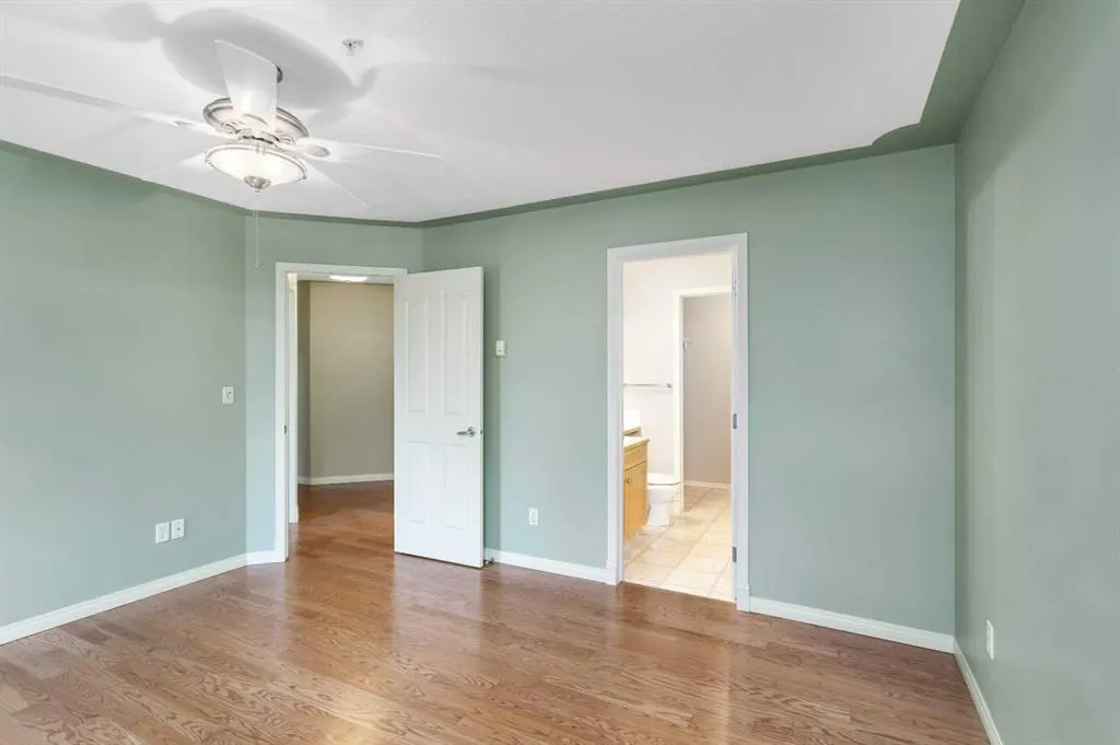 3501 49 Avenue, #102