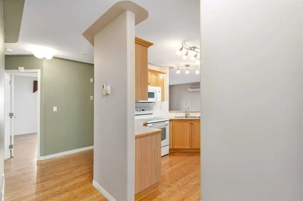 3501 49 Avenue, #102