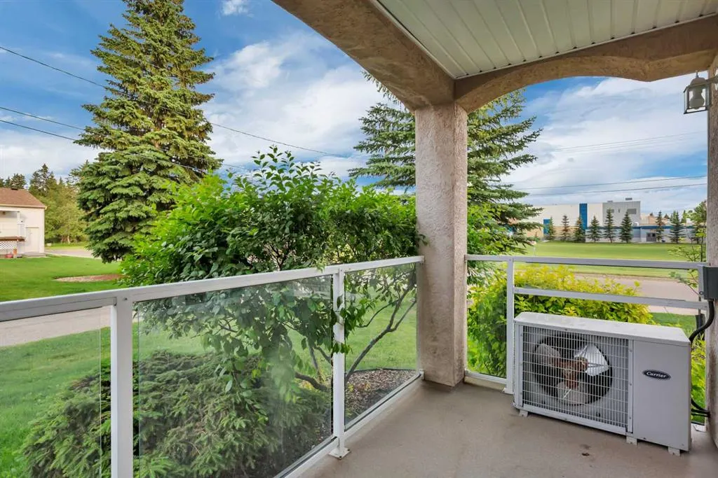 3501 49 Avenue, #102
