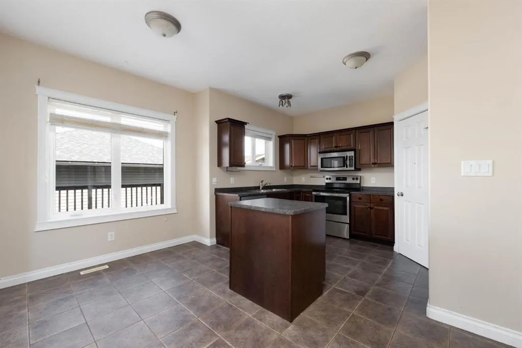136 Coyote Crescent