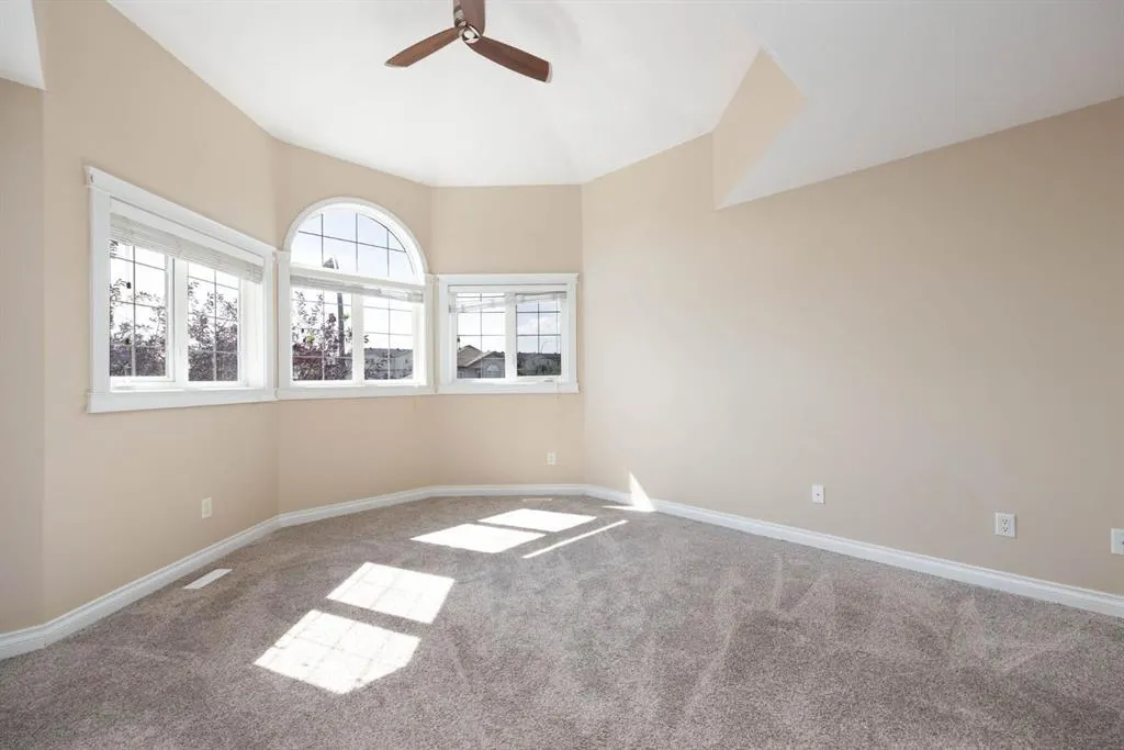136 Coyote Crescent