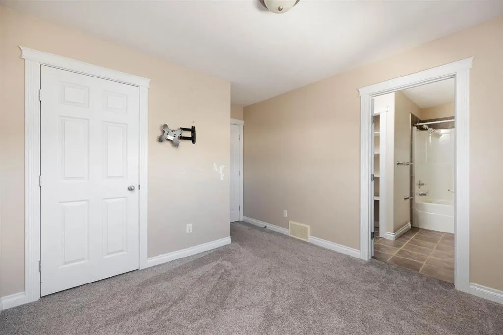 136 Coyote Crescent