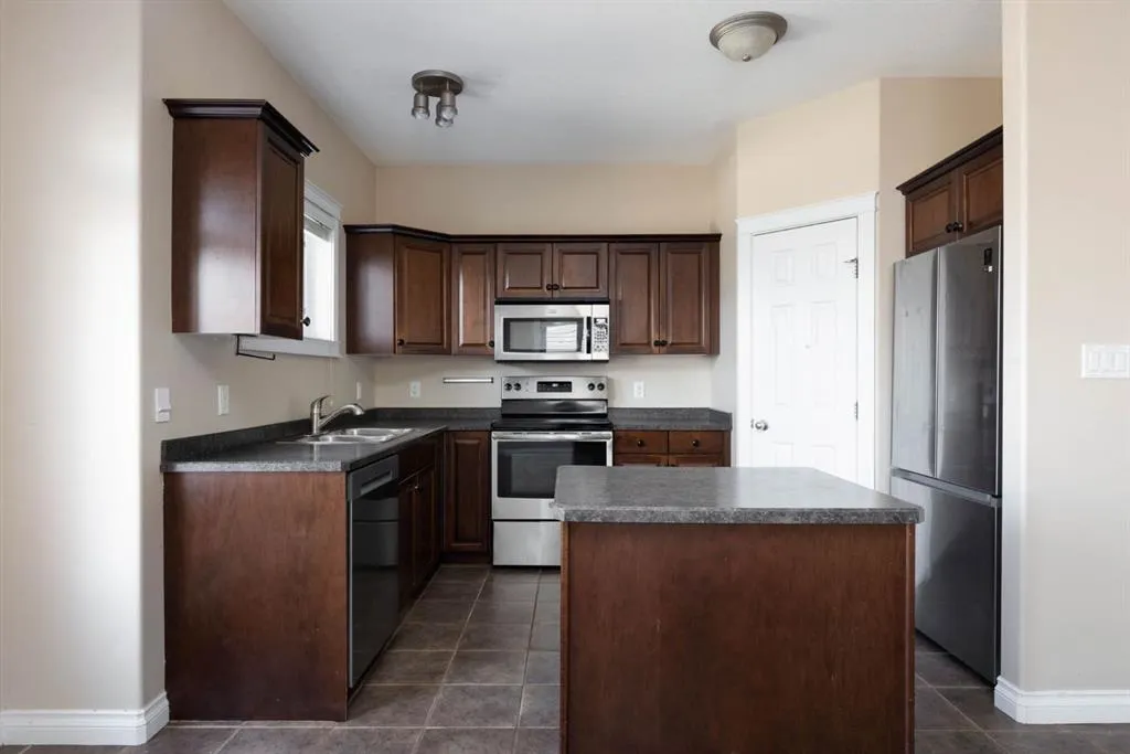 136 Coyote Crescent