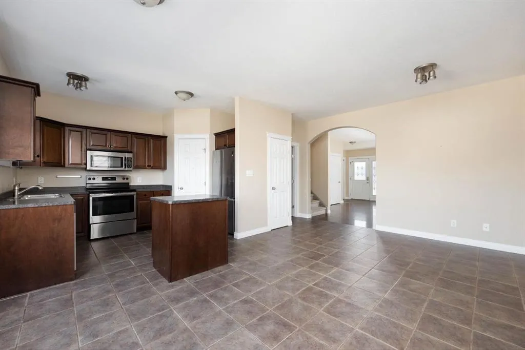 136 Coyote Crescent